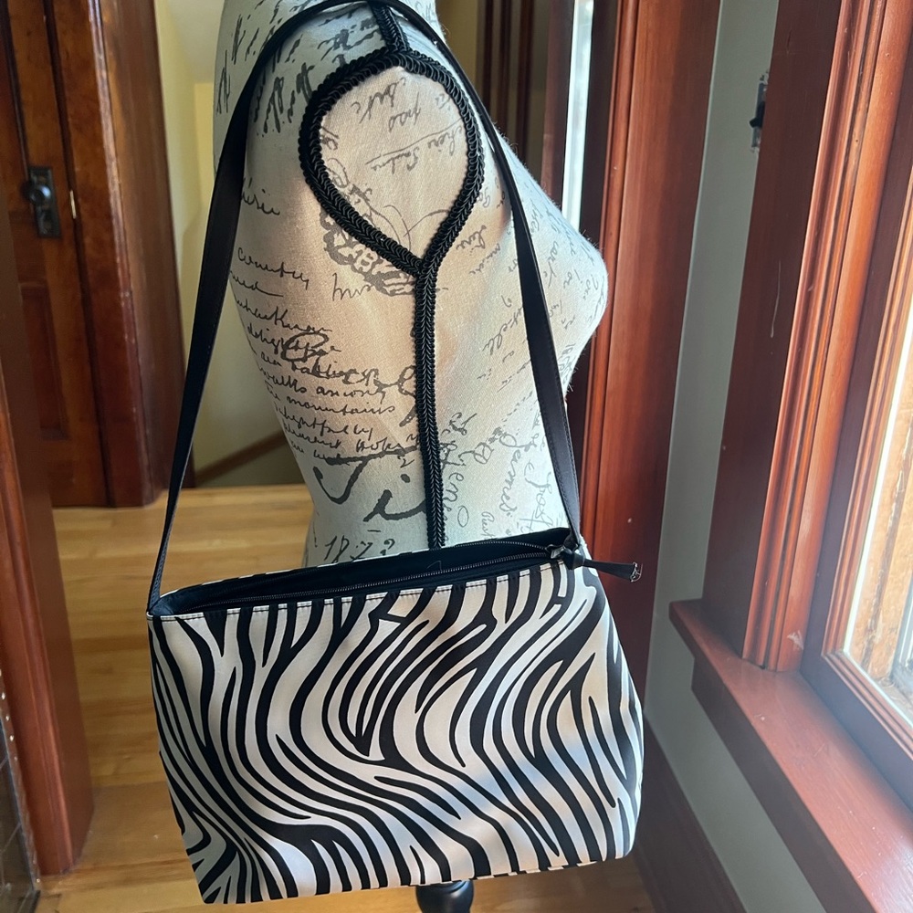 Vintage Kathy Ireland zebra purse